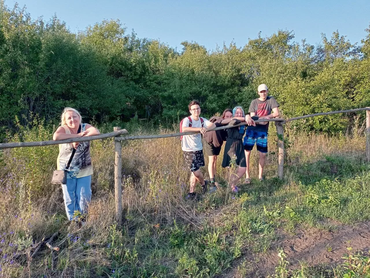 Прогулянка біля води у Верхньому Бишкині